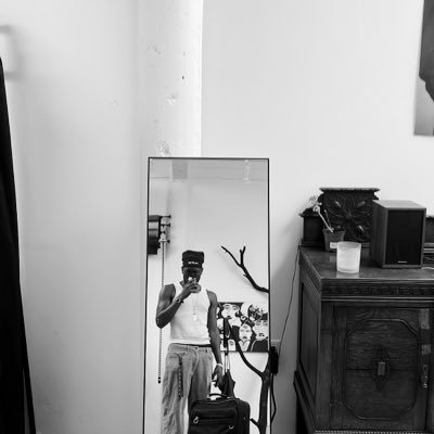 tojubobo_'s profile picture. photographer