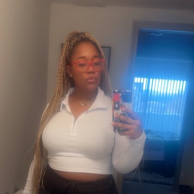 AdoreTroiii's profile picture. 9.16