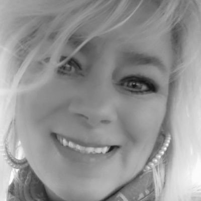 carolie06451008's profile picture. Что ты говоришь правду и смеешься 🎗🇷🇺#Louboutin #Mezelf  #Humor #Russia. Gelukkig met haar gezin❤Ondernemer.#Talenknobbel 🤓Geen Dm.