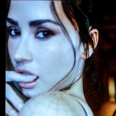 truedotrue's profile picture. I learned that secrets make you sick.