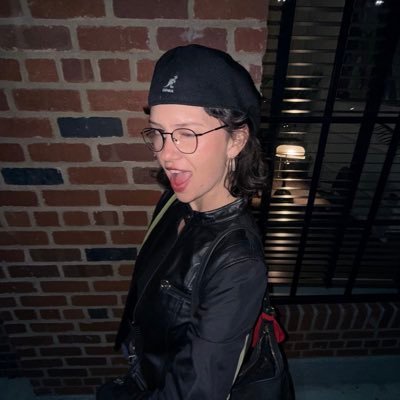 1800keira's profile picture. newt twitter