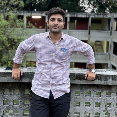 iamthejaved's profile picture. escapist