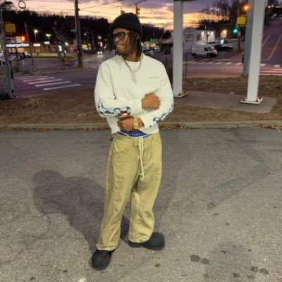 thejadenbray's profile picture. Wide Receiver at @wvufootball 2EZ .vs. 🌎 🙅🏽‍♂️