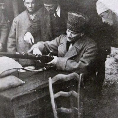 EfeAhmet84789's profile picture. 