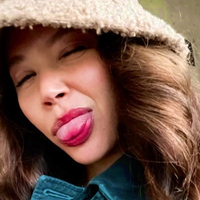 lvcybradford's profile picture. Chenford’s defender 🚨 posting Chenford’s gifs for fun @chenford_gifs