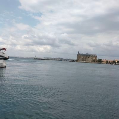 alperdemirt's profile picture. 