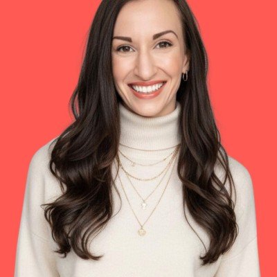 byericarae_'s profile picture. expert content strategist with a passion for SEO, running content marketing experiments, and going down wikipedia rabbit holes.