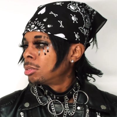 imwickedwitch's profile picture. Not all nightmares happen in the dark. Beware the Witch who walks in daylight. 🧹