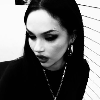 favgilmorex's profile picture. film & music yapper ༺𓆩☠︎︎𓆪༻⋆#istandwithamberheard