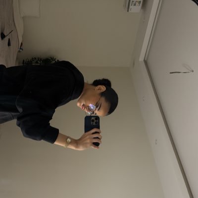 1vaili's profile picture. 2