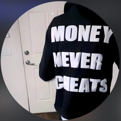 tfJuIy's profile picture. 