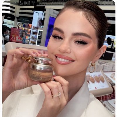 mefylla's profile picture. • kiedyś przyjdzie taki dzień a wtedy będziemy szczęśliwi lub martwi •