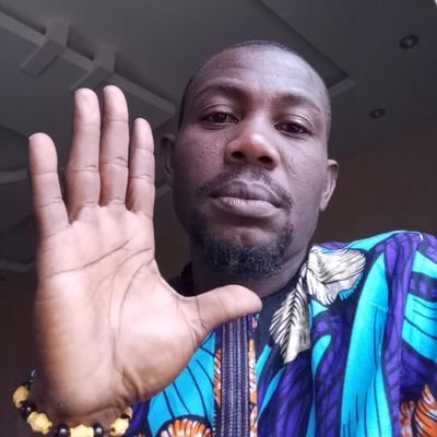 Damire102's profile picture. Businessman (Effective Manager)