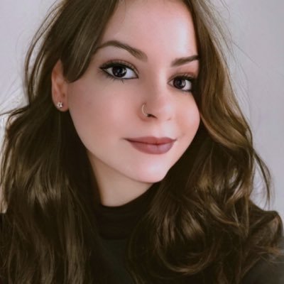 beginnyagain's profile picture. 🤍 swiftie (Eras Tour Milan n1-2) 🧡 potterhead 💙 Nintendo gamer ❤️