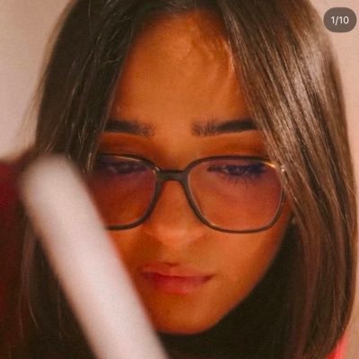 milvecesilusa's profile picture. juego rugby, y enamorarse se me hace más peligroso tbh 🏉🥀. • girlkisser💋🏳️‍🌈