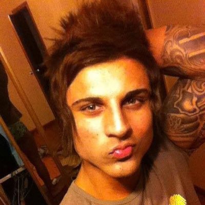 sonjonturku's profile picture. bu profilde yargılamak yasaktır