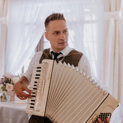 D_Chrzanowski's profile picture. ,,Jeśli ktoś Ci mówi: „to się nie uda!” to pamiętaj, to są jego granice, nie Twoje” 🏆