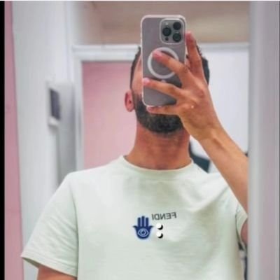 hassn_ayoub's profile picture. He who honors himself, the world will be small in his eyes 🍁🖤