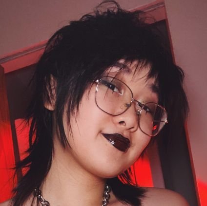 bugbra1nz's profile picture. nonbinary nuisance 🤍 horny on main @ubebyy