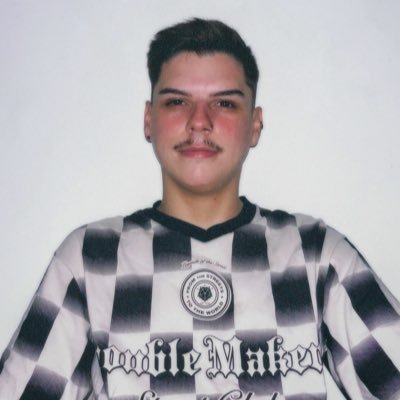 tellmeyoulovxme's profile picture. dormindo ou bebendo por ai