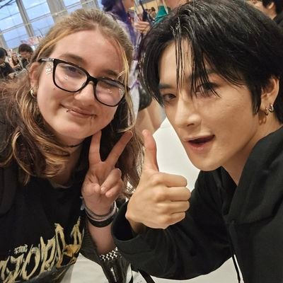 emilie_music02's profile picture. https://t.co/qHw9xvjn4U