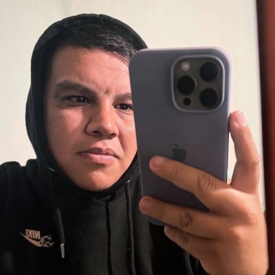 FaustoSosa_'s profile picture. Con un mate soy feliz. Hincha de River Plate. Que sea rock. Esperando la película de Los Simuladores.