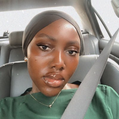 iwanthermemoir's profile picture. My brain has too many tabs open ♟