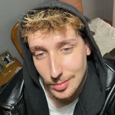 romeusilva__'s profile picture. camel activate blue n1 fan | clash royale lover | taylor swift defender