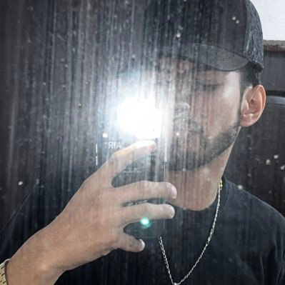 ReyAng3l_727's profile picture. 