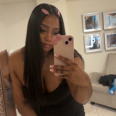 lex_lit's profile picture. jax state alumna🐔                                                 IG: lex_lit1