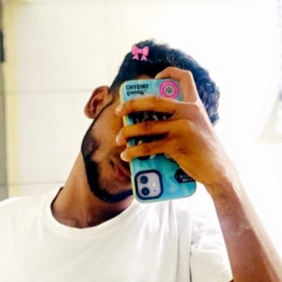 sk_resh's profile picture. 