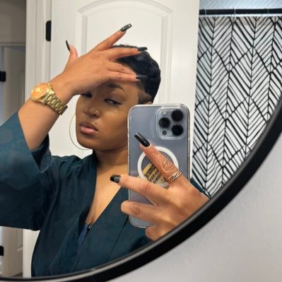 HoneySlicked's profile picture. 