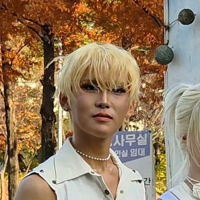 da2zy__'s profile picture. xlov 💙💙 ❤️🩷💙💛

스핀  https://t.co/fY6acl4wj6