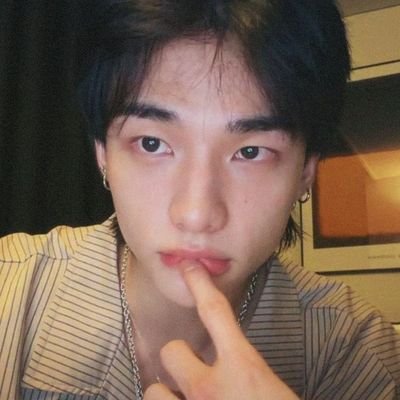 painthyvn's profile picture. #현진 || Let me drown in you until these falling stars‧₊˚✧ 20y; 🎨 | #이가현