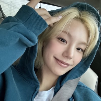 lesbitzys's profile picture. 