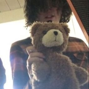 moundrych's profile picture. professional fangirl.  haunted mound spinterest 😊