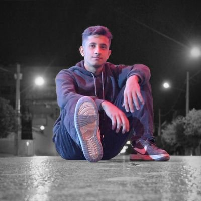 imaliSamim's profile picture. اصلاح طلب ، چپی ، برعنداز ،و... قدمتون همیشه بر چشمه توییت برای سوزشتون هم زیاده 🤤😂