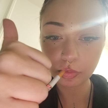 maemoeria's profile picture. gros ventre en forme de pronoms