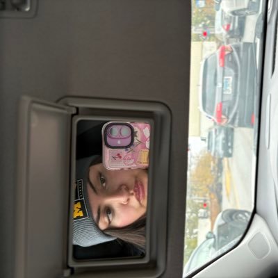 maritzzaa8's profile picture. chicago virgo !