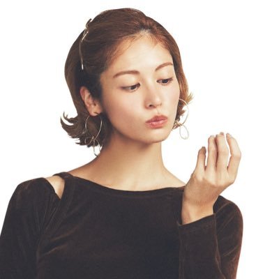 lesbomaania's profile picture. 