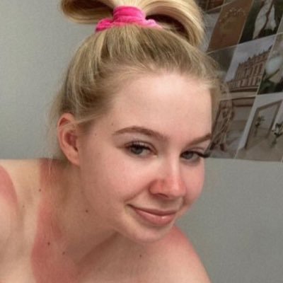 Juliaa32Hi's profile picture. happiness is free ❤😍