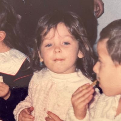 totiafrica's profile picture. Me transpiran las manos.