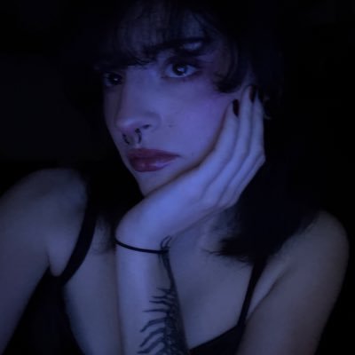 L0rdely's profile picture. ☕️🍂📸🎧🎮