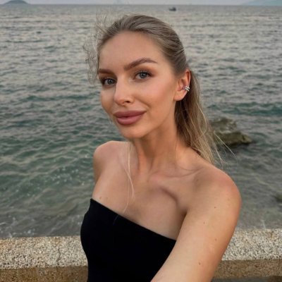 LiviaKaminska's profile picture. 📍US | 🇺🇸 Without you here, I will be in by the shade.⛷️🏂 🚫DM 🚫Longing for freedom and pursuing truth