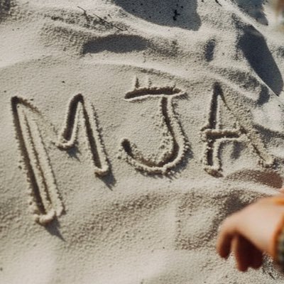 MJA_004's profile picture. PharmD student at @_UOH | Daughter of the best Dad ever 👸🏻 | MJ | Member of @PSCHail | Member of @Pharmacy_club | Member of @SPSSC_SA