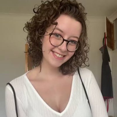 bobochEve's profile picture. Your body is talking. Are you listening? Time for a massage.