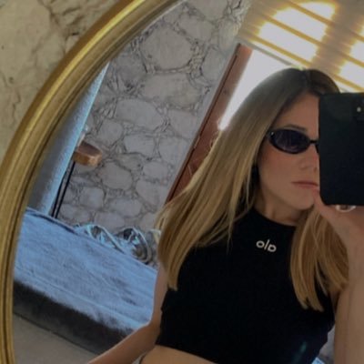 ferlchga's profile picture. Tomo café; luego existo.