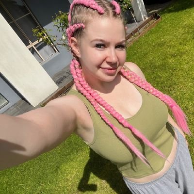 SarahRose112852's profile picture. here for friendship