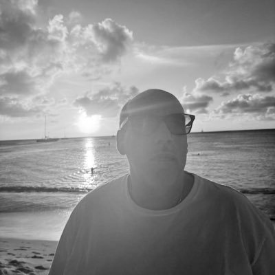 AleMRV_'s profile picture. Medico MD,MSc,MBA.|Esp Univ Medicina Critica|Todo lo que diga corre x mi cuenta. #TeamMate Miembro activo del #PartidoDesnutricion @pdesnutricion #PobrezaNews