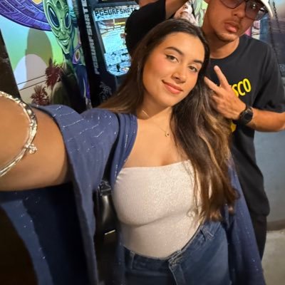 fevissss's profile picture. 